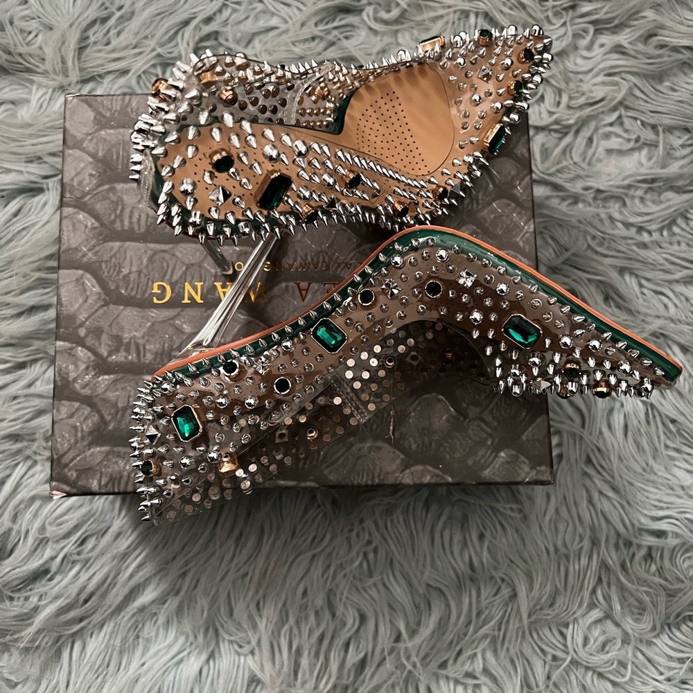 Women’s Emerald and Silver High Heel